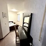 Koeln מלון לינדלאר